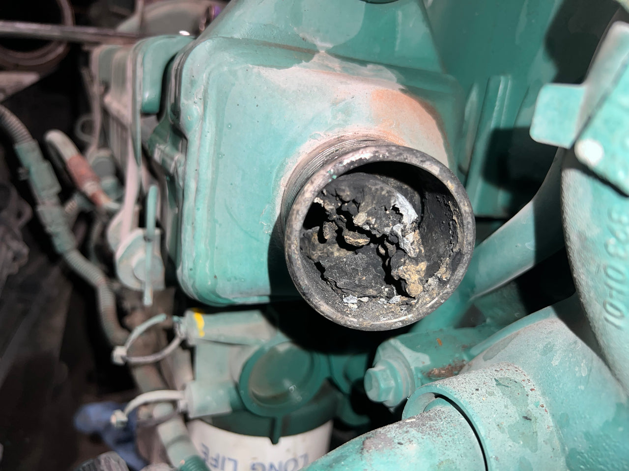 7 Symptoms of a Failing EGR Cooler on your Volvo D13 Engine